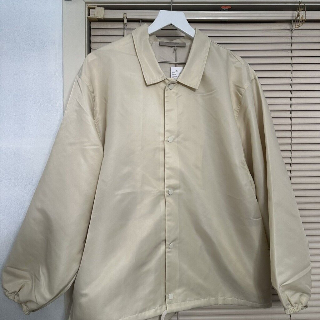 Essentials Coaches Jacket